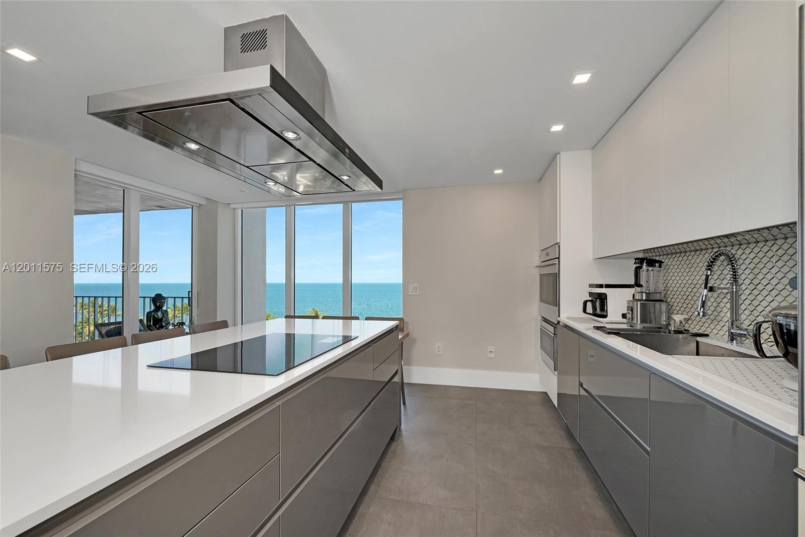 881 Ocean Dr #7D Key Biscayne, FL 33149