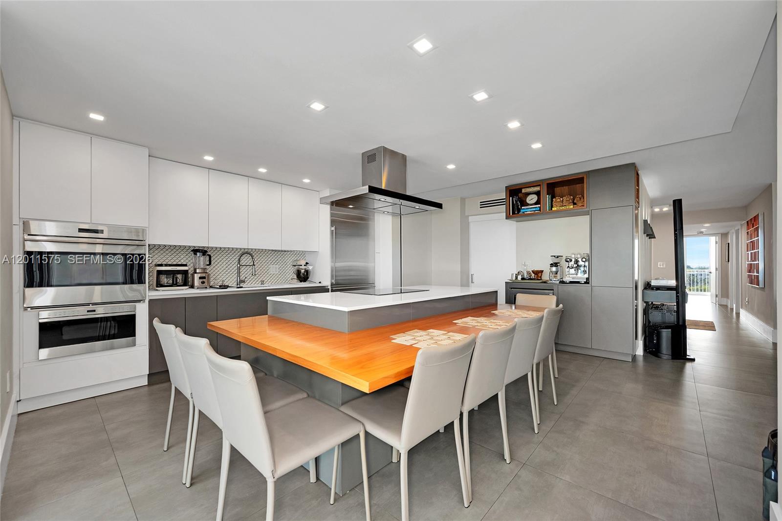 881 Ocean Dr #7D Key Biscayne, FL 33149