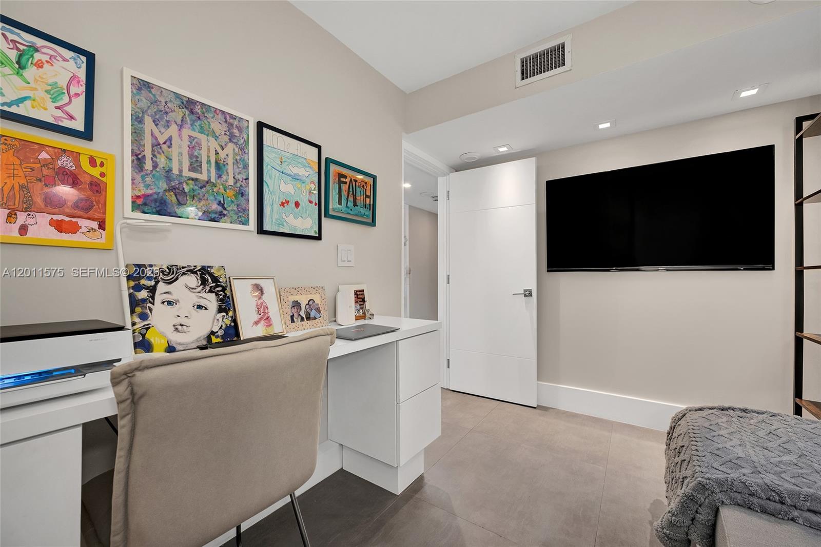 881 Ocean Dr #7D Key Biscayne, FL 33149