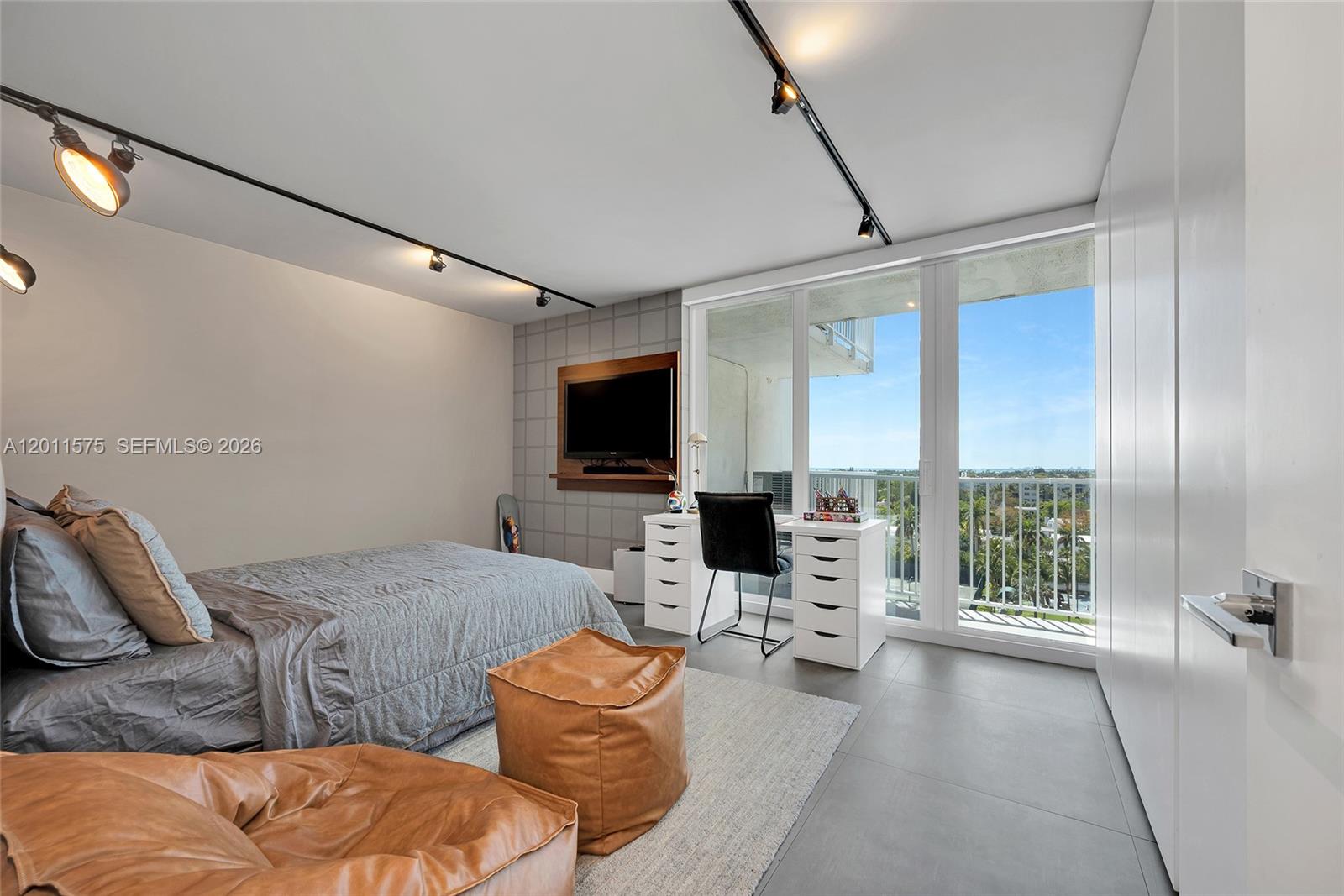 881 Ocean Dr #7D Key Biscayne, FL 33149