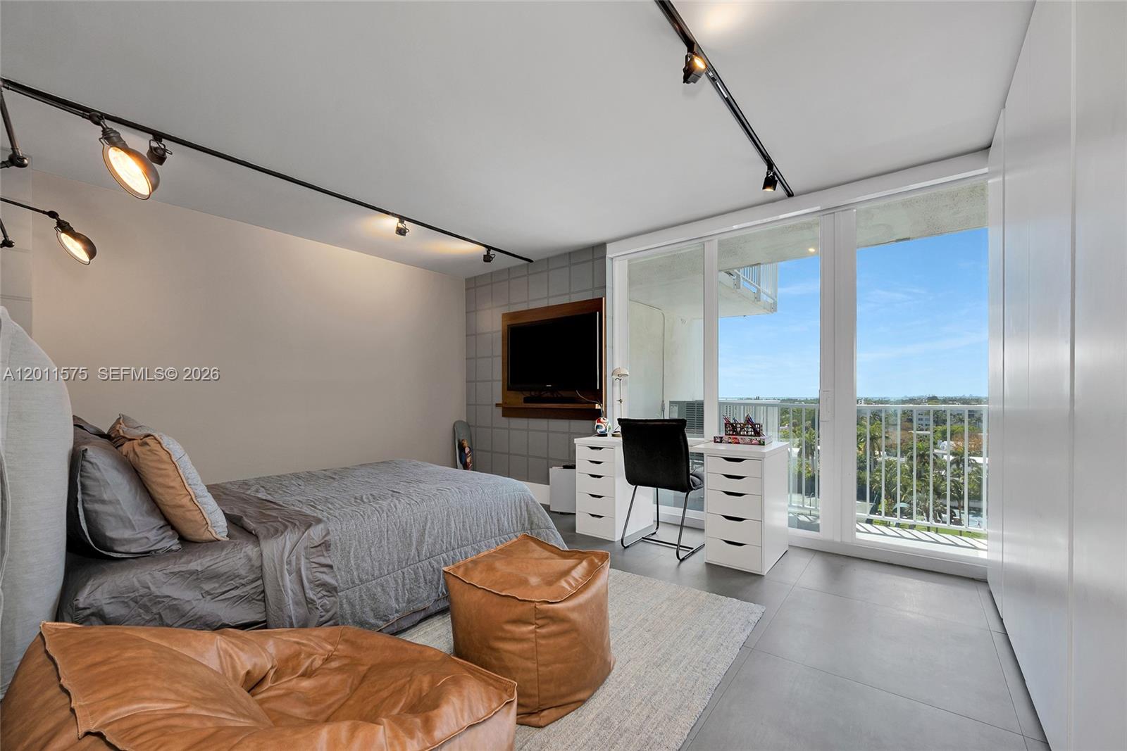 881 Ocean Dr #7D Key Biscayne, FL 33149