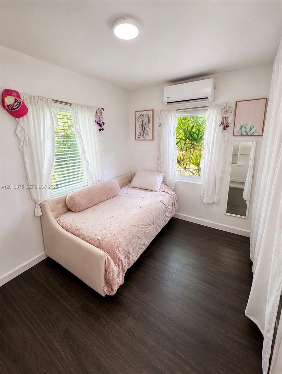 6834 SW 78th Ter South Miami, FL 33143