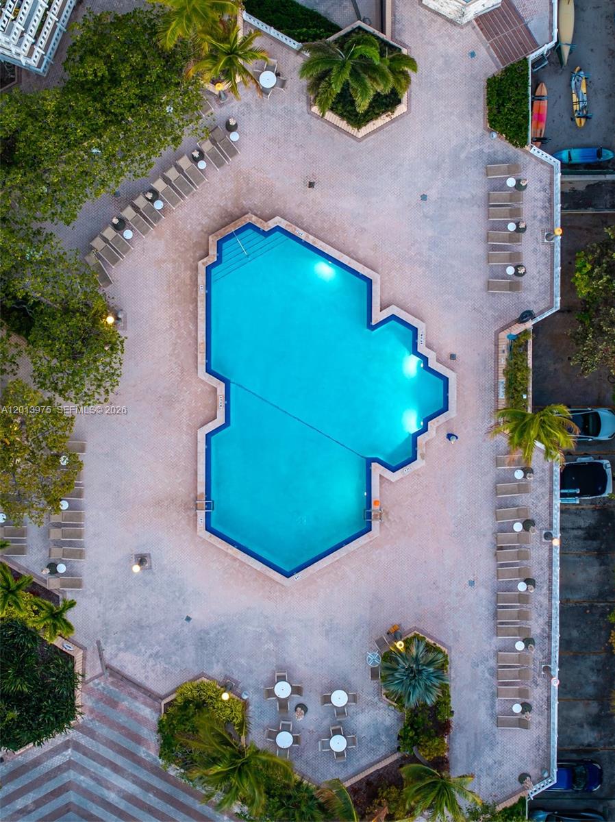 1121 Crandon Blvd #F1203 Key Biscayne, FL 33149