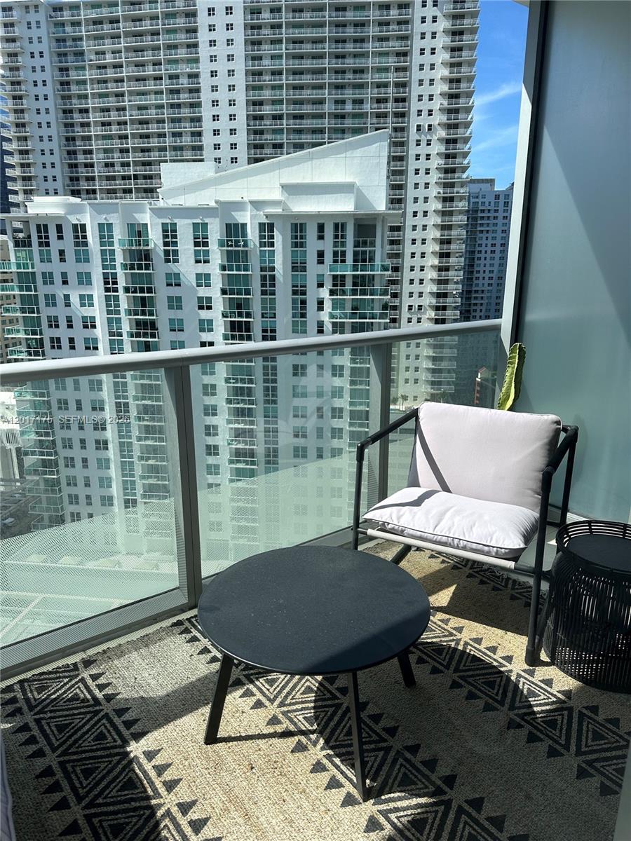 1300 Brickell Bay Dr #2213 Miami, FL 33131