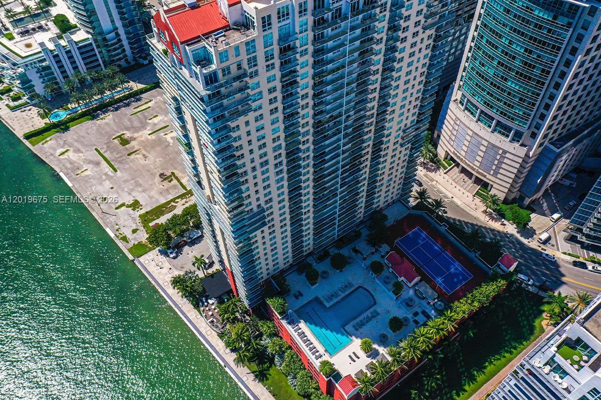 image The Mark on Brickell1