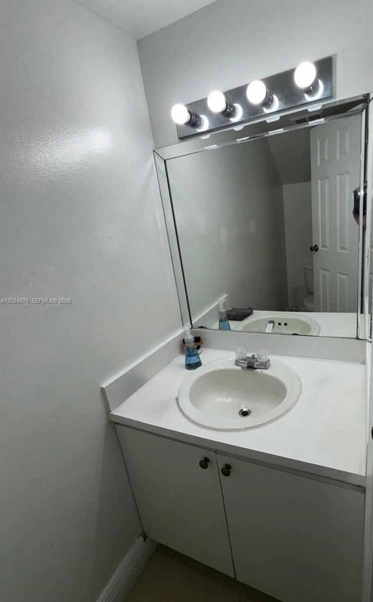 18111 NW 68th Ave #F203 Hialeah, FL 33015