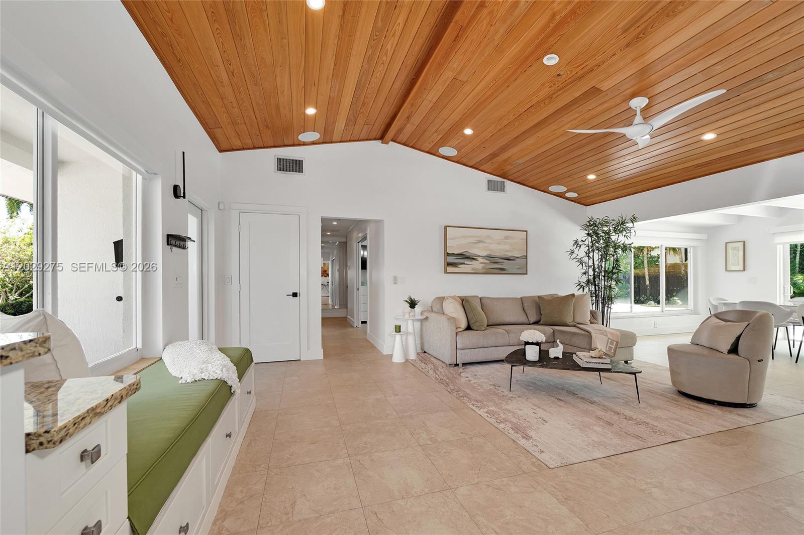 2716 NE 29th Ct Fort Lauderdale, FL 33306