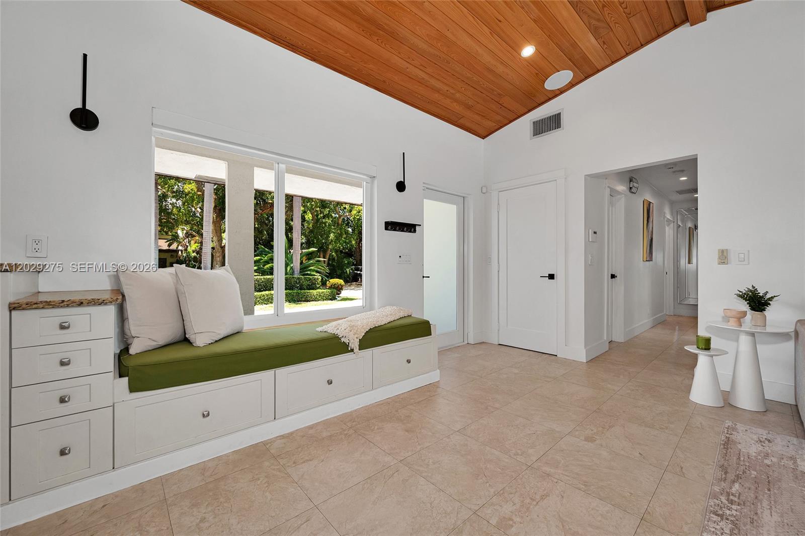 2716 NE 29th Ct Fort Lauderdale, FL 33306