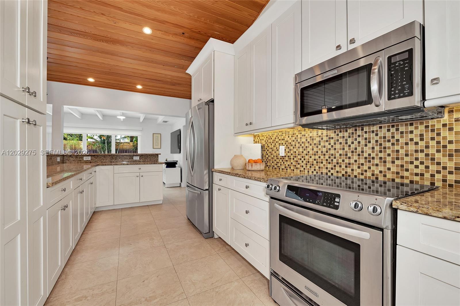 2716 NE 29th Ct Fort Lauderdale, FL 33306
