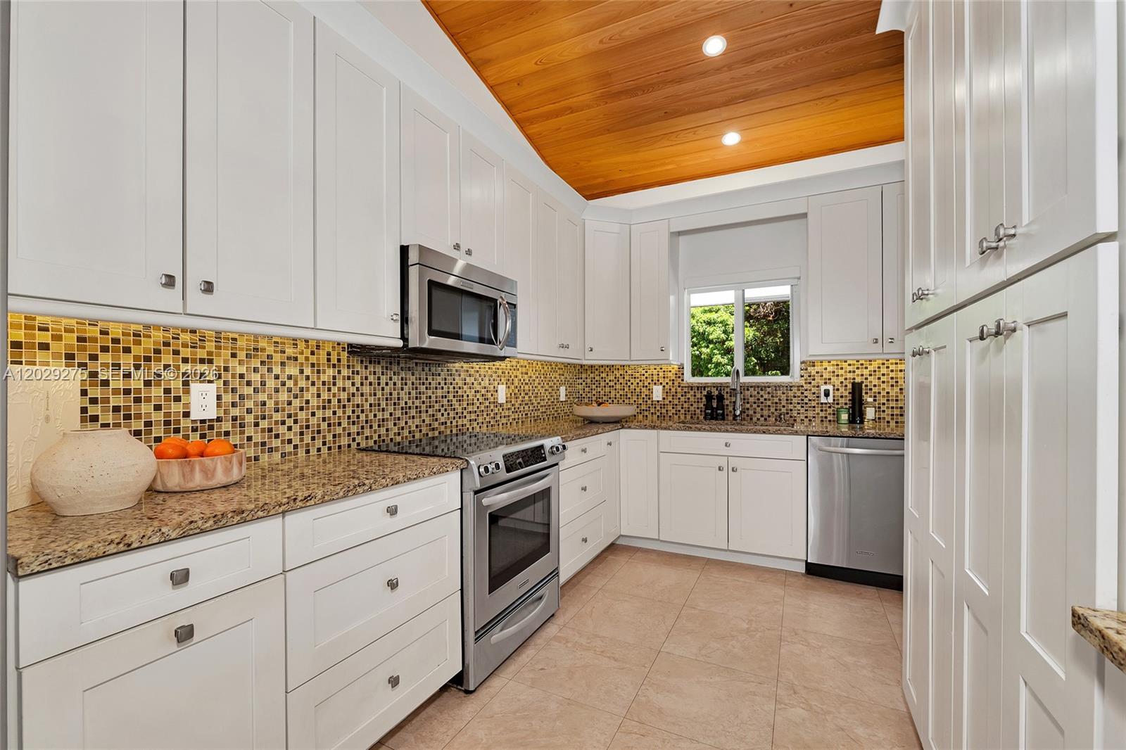 2716 NE 29th Ct Fort Lauderdale, FL 33306