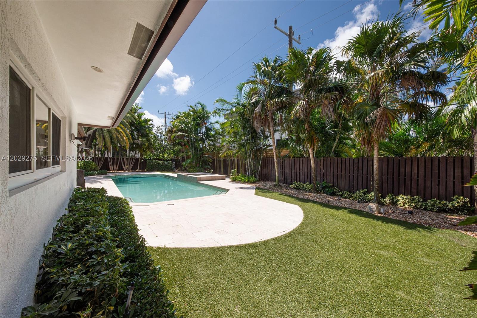 2716 NE 29th Ct Fort Lauderdale, FL 33306