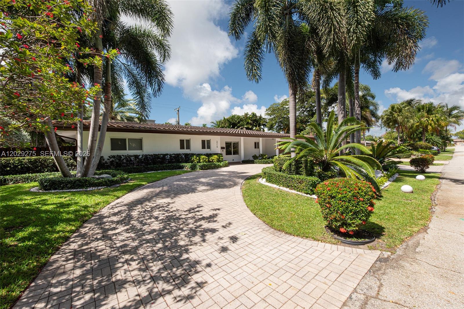 2716 NE 29th Ct Fort Lauderdale, FL 33306