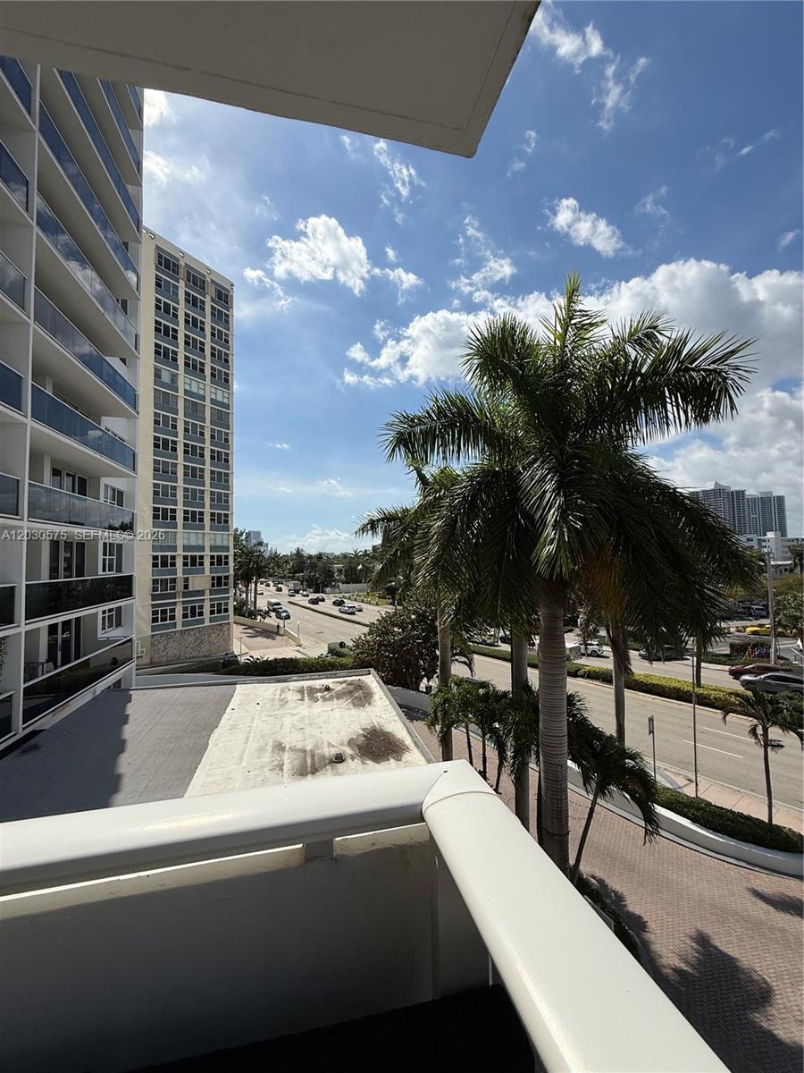 3140 S Ocean Dr #310