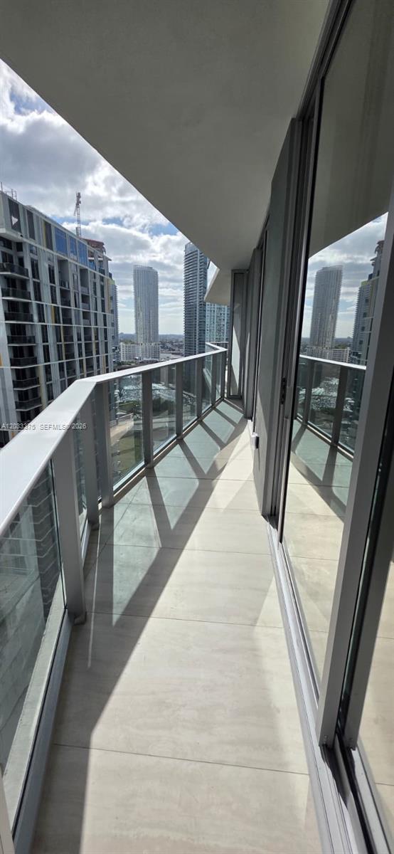 77 SE 5th St #2108 Miami, FL 33131