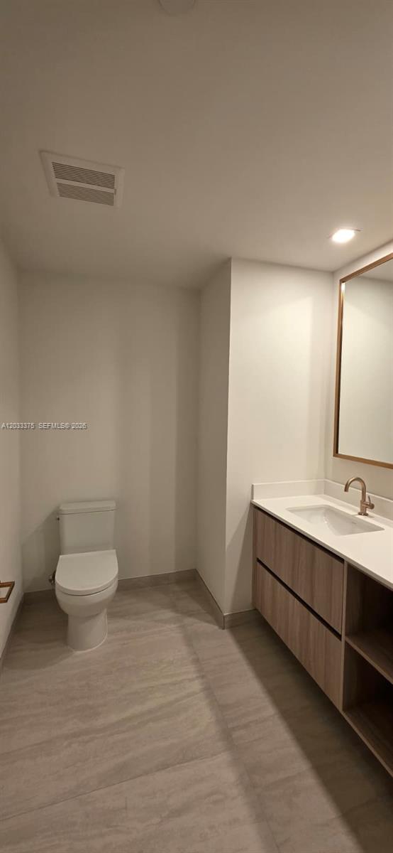77 SE 5th St #2108 Miami, FL 33131