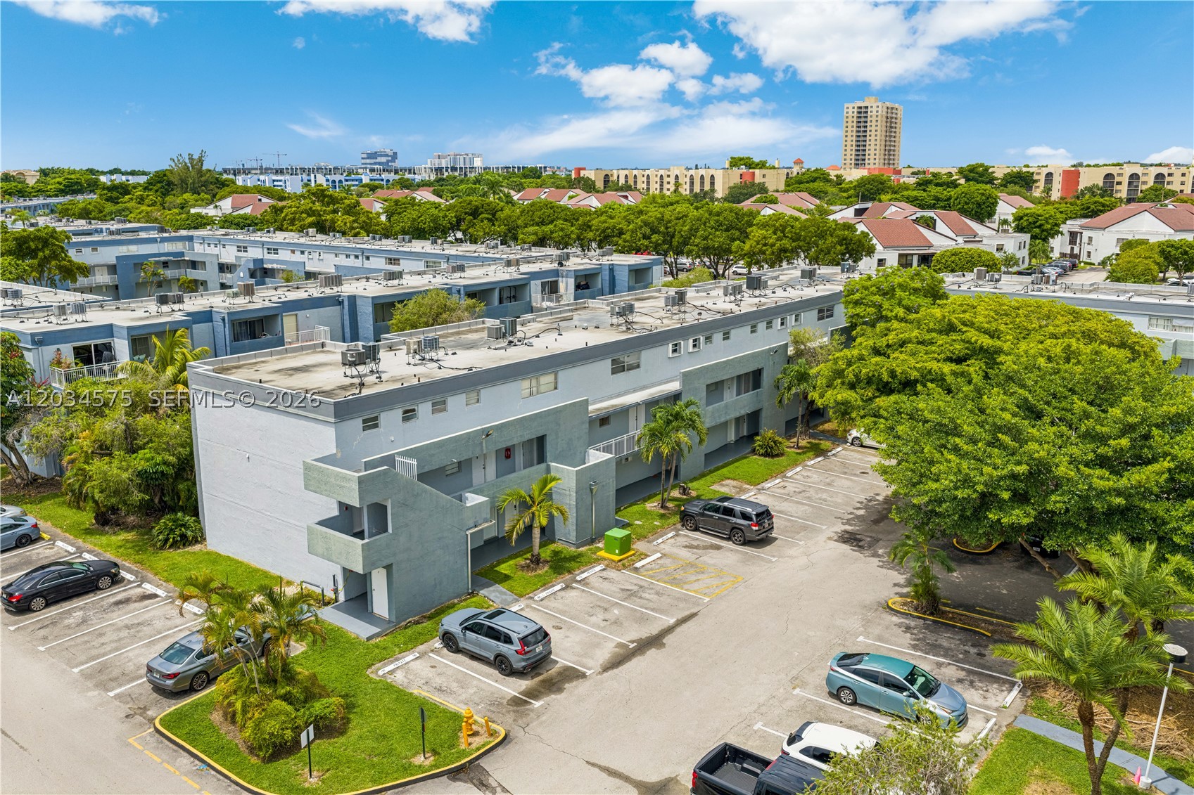 9371 Fontainebleau Blvd #I201 Miami, FL 33172