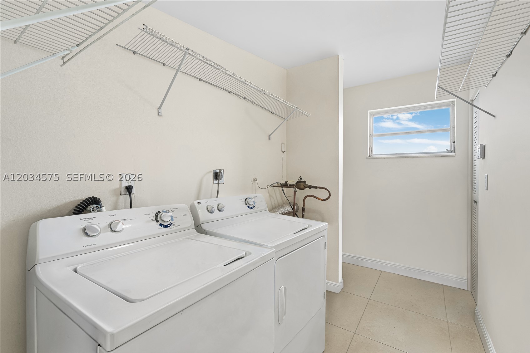 9371 Fontainebleau Blvd #I201 Miami, FL 33172