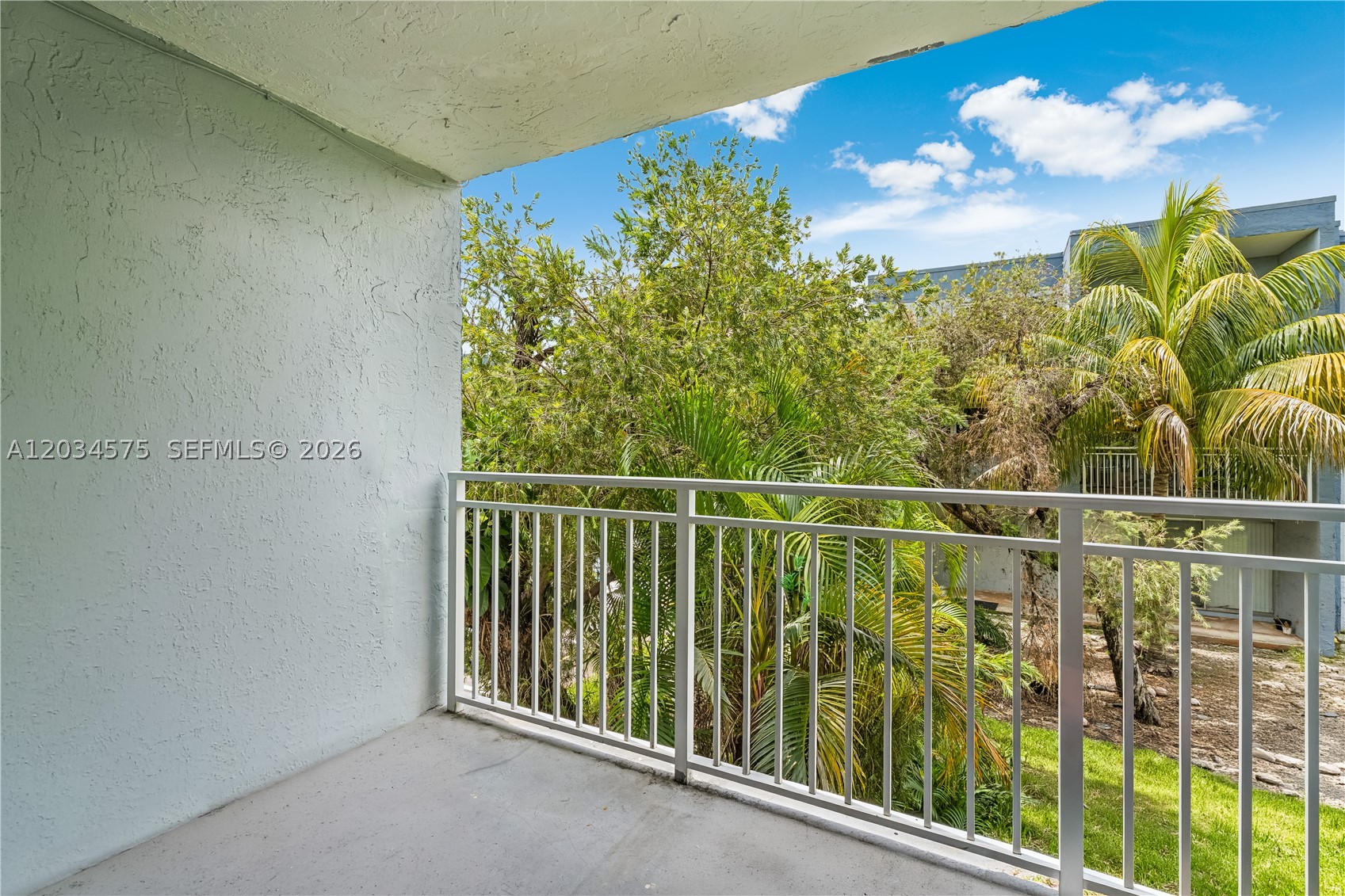 9371 Fontainebleau Blvd #I201 Miami, FL 33172