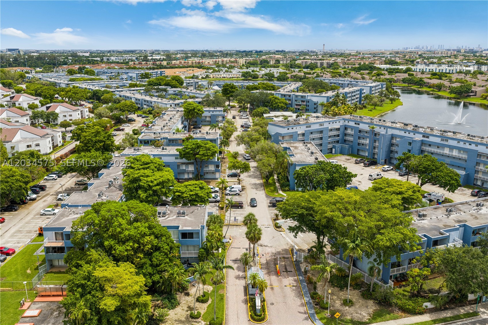 9371 Fontainebleau Blvd #I201 Miami, FL 33172