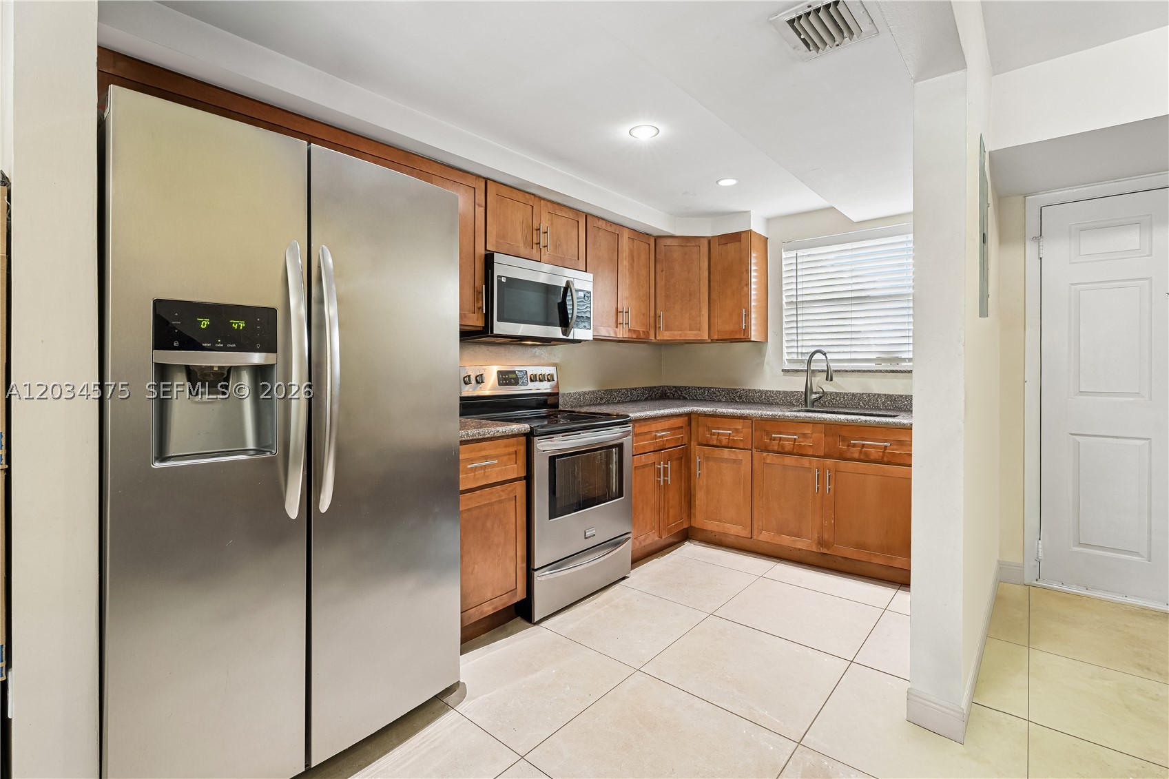 9371 Fontainebleau Blvd #I201 Miami, FL 33172