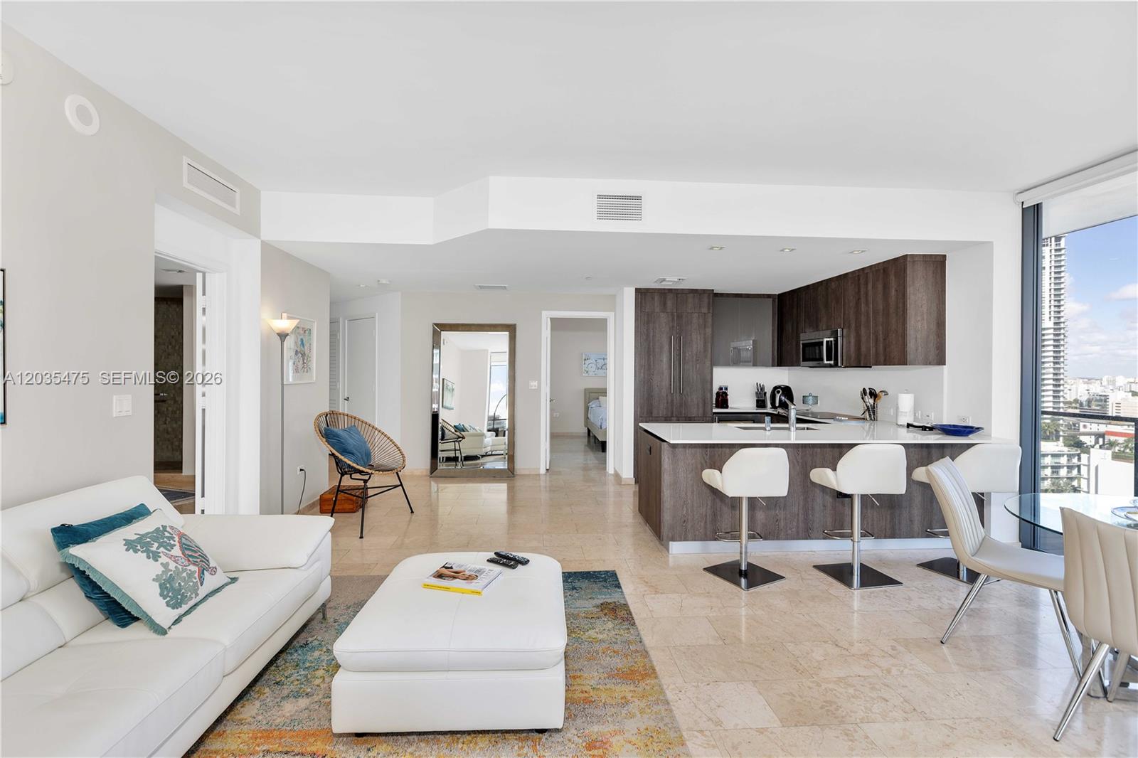 68 SE 6th #1611 Miami, FL 33131