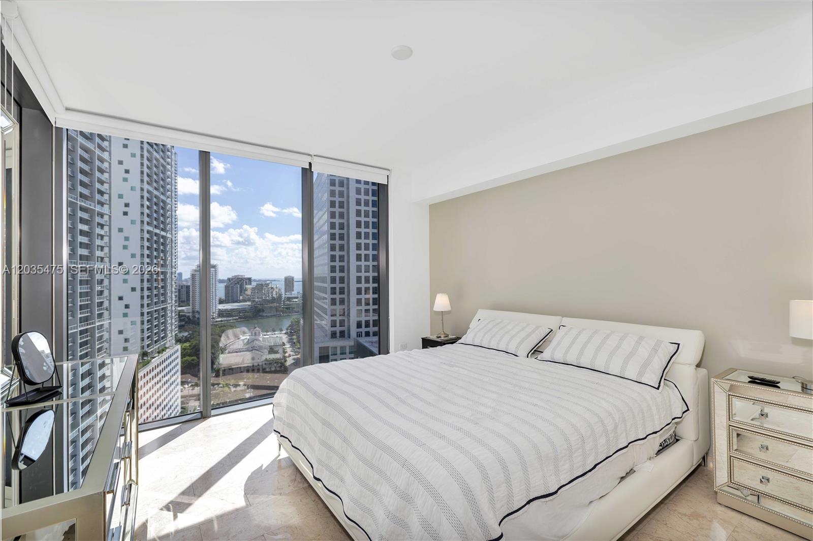 68 SE 6th #1611 Miami, FL 33131