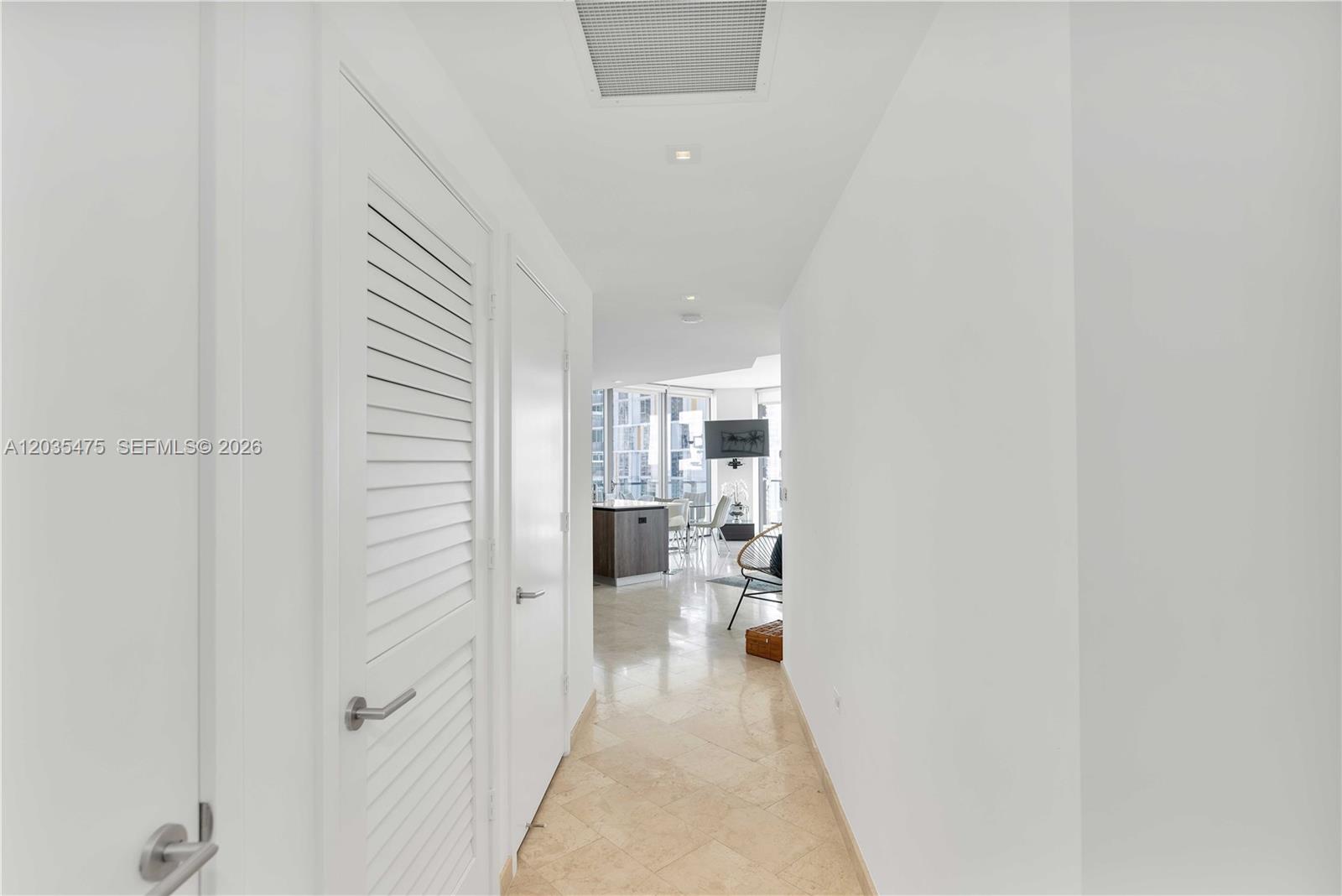 68 SE 6th #1611 Miami, FL 33131