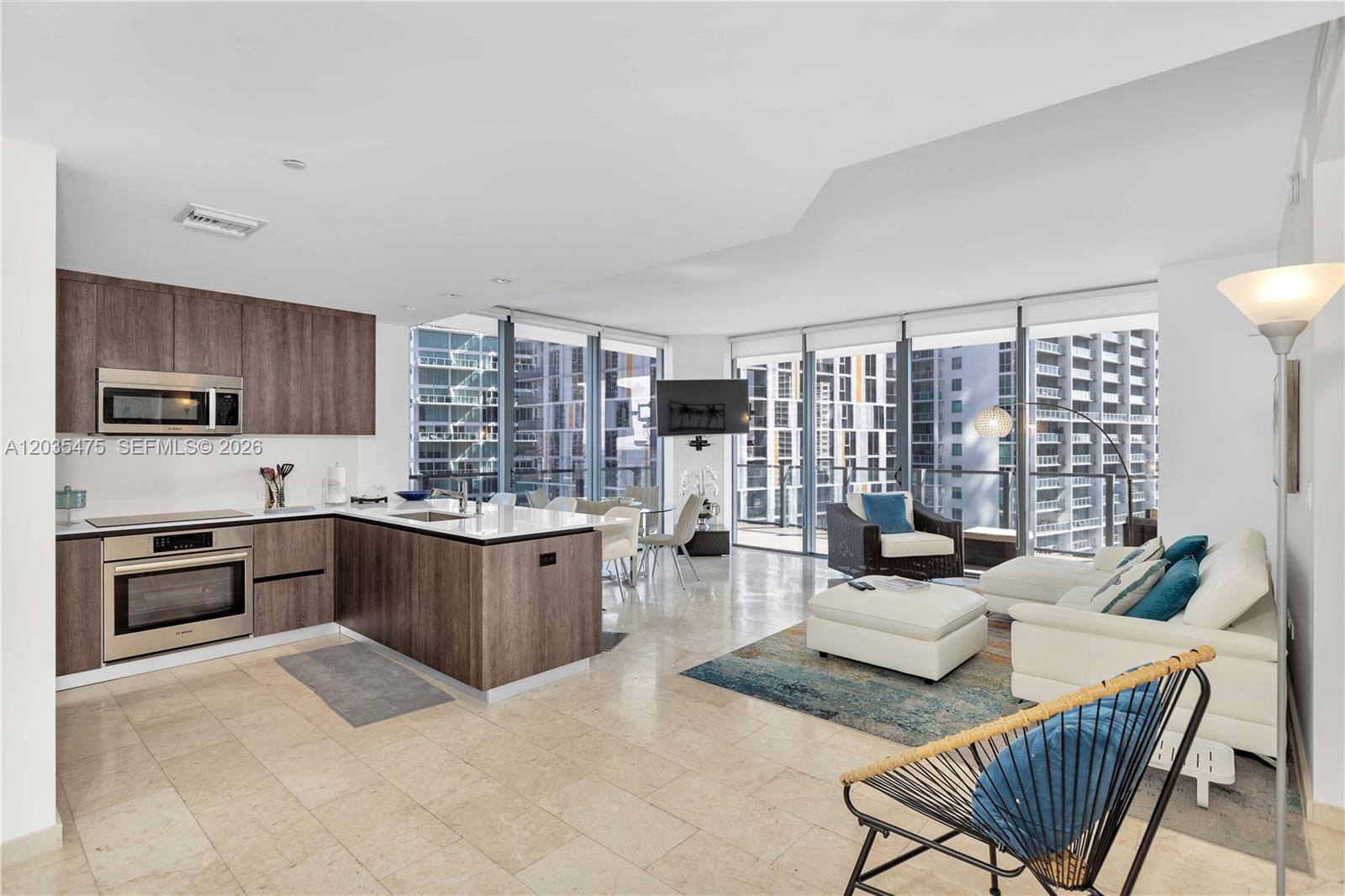 68 SE 6th #1611 Miami, FL 33131