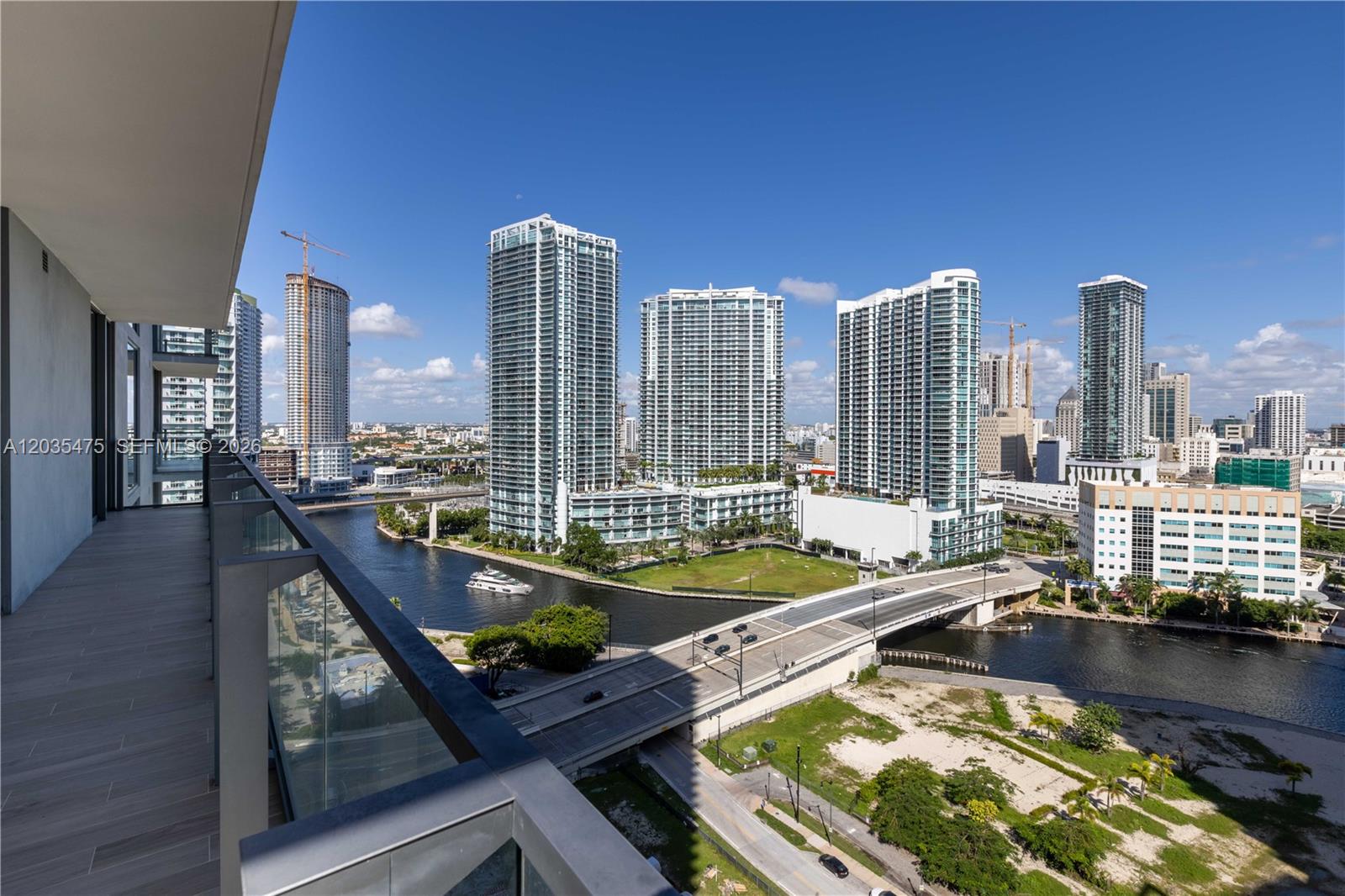68 SE 6th #1611 Miami, FL 33131