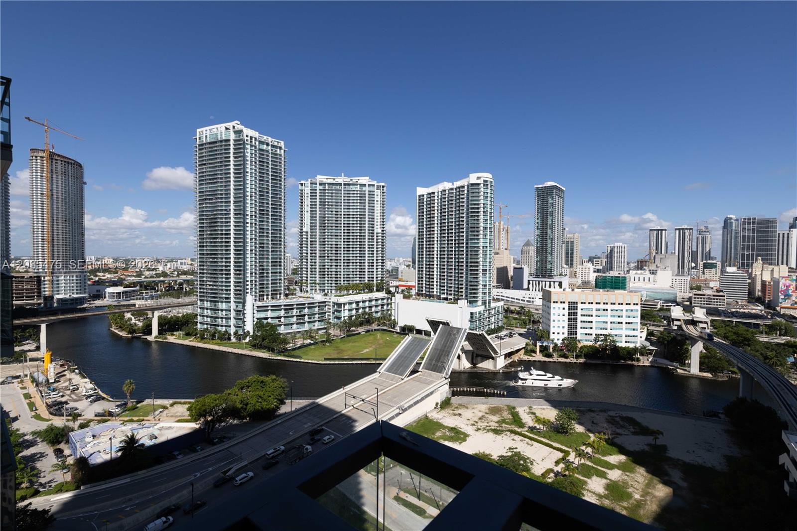 68 SE 6th #1611 Miami, FL 33131
