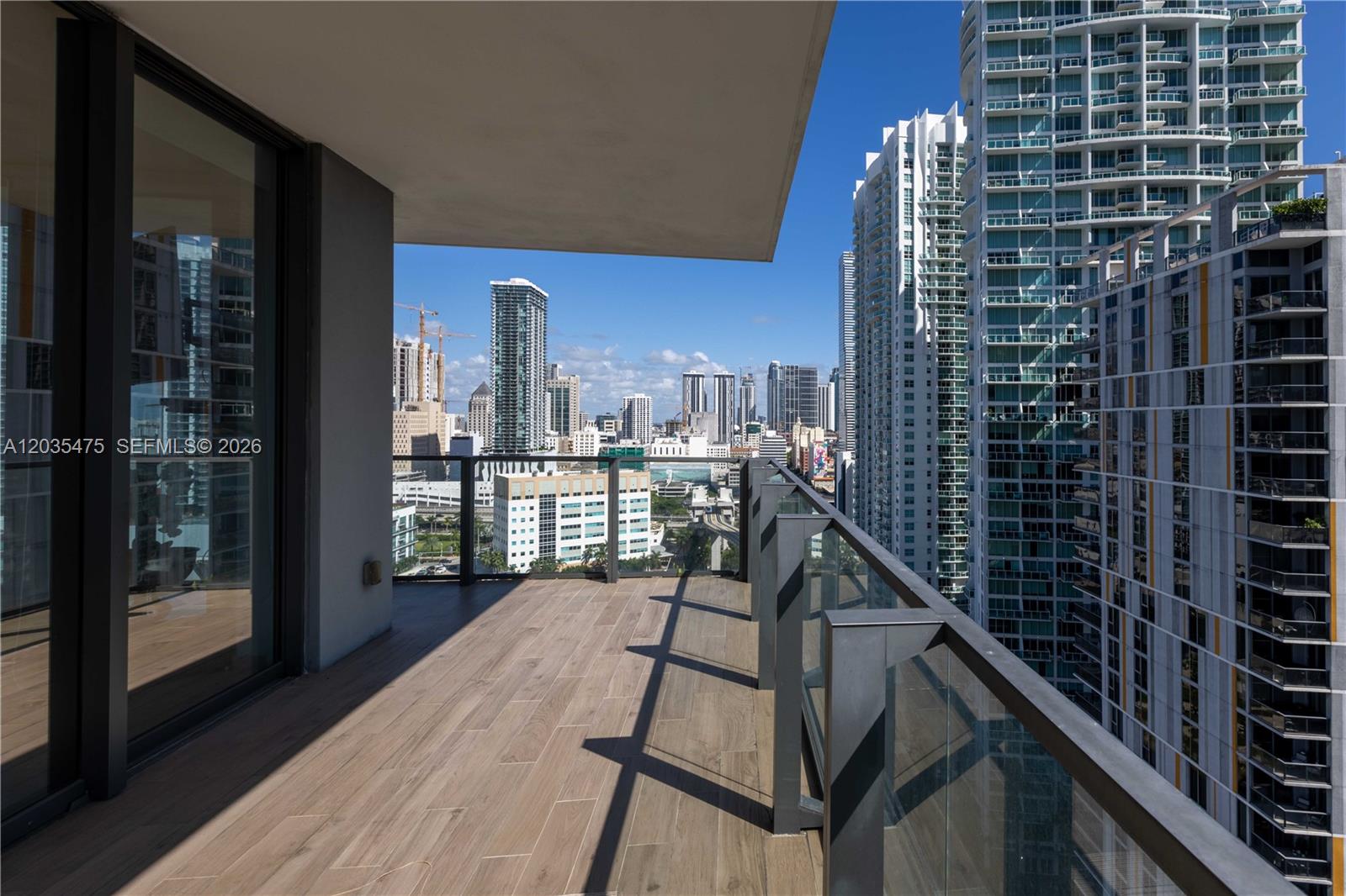 68 SE 6th #1611 Miami, FL 33131