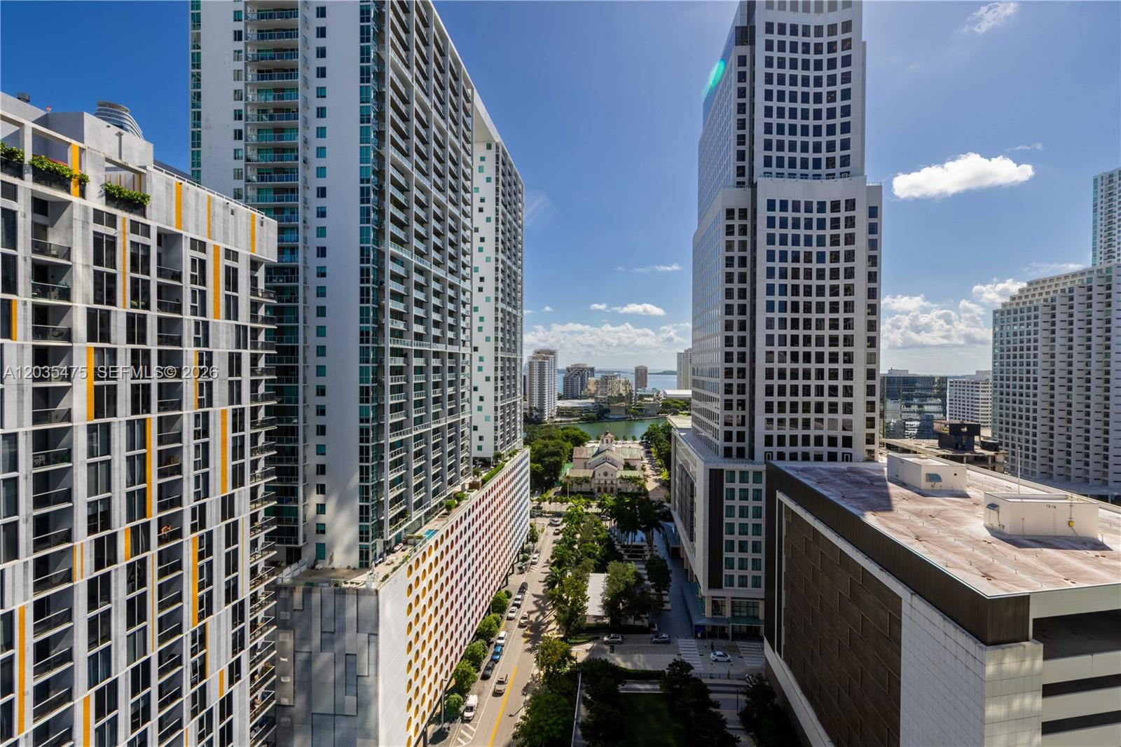 68 SE 6th #1611 Miami, FL 33131
