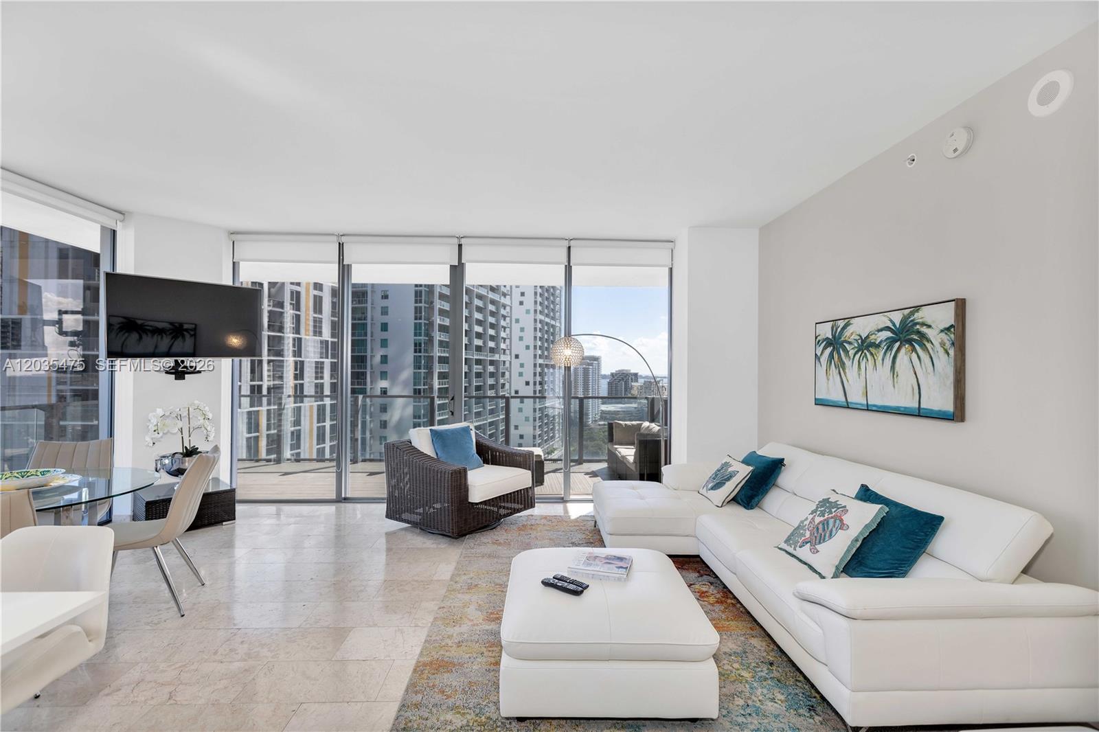 68 SE 6th #1611 Miami, FL 33131