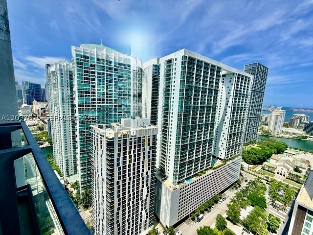 image Reach Brickell City Centre1