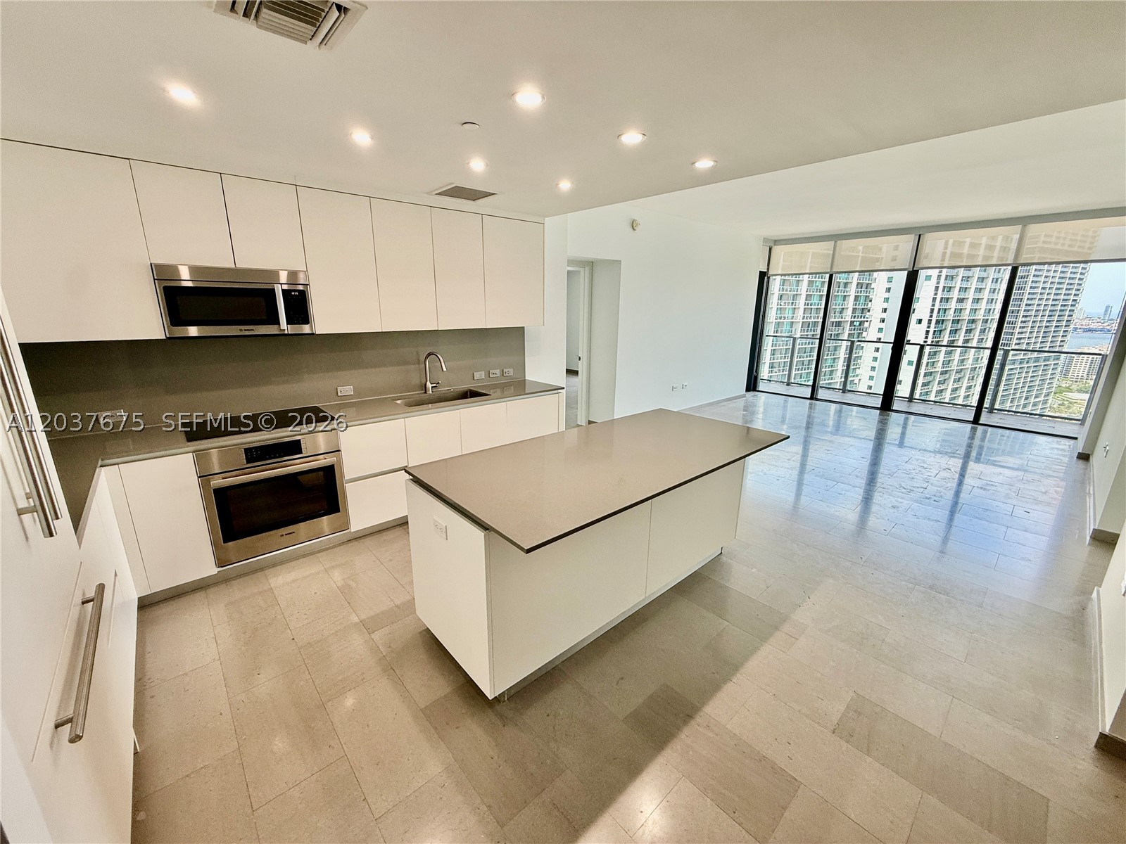 image Reach Brickell City Centre2