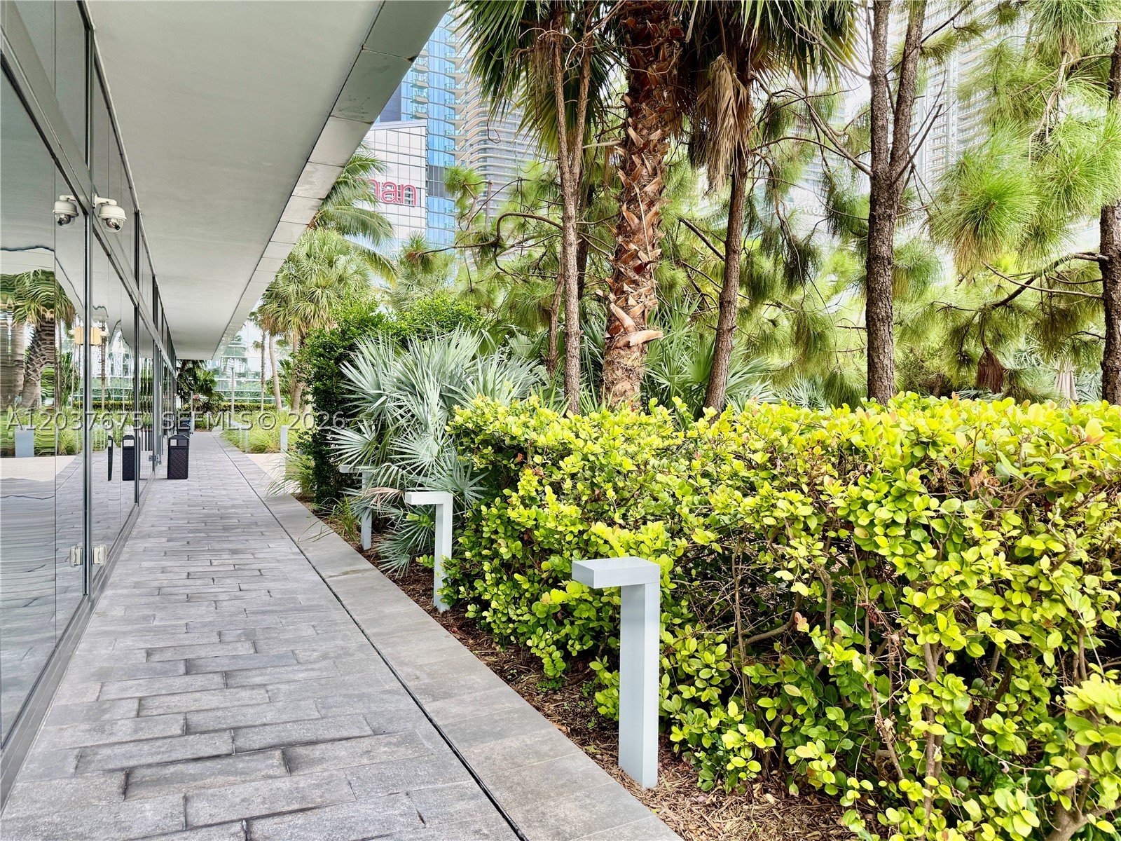 image Reach Brickell City Centre41