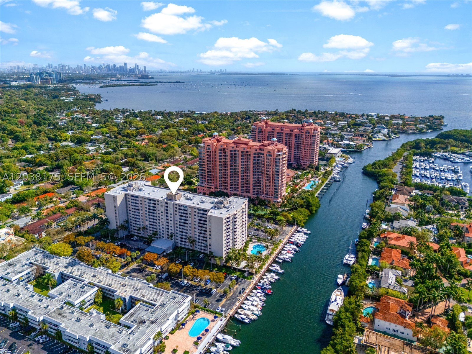 90 Edgewater Dr #1216