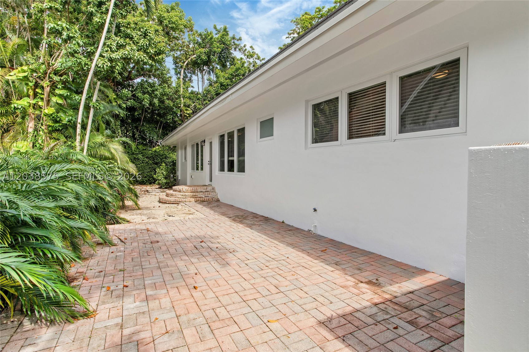 1100 S Alhambra Cir Coral Gables, FL 33146