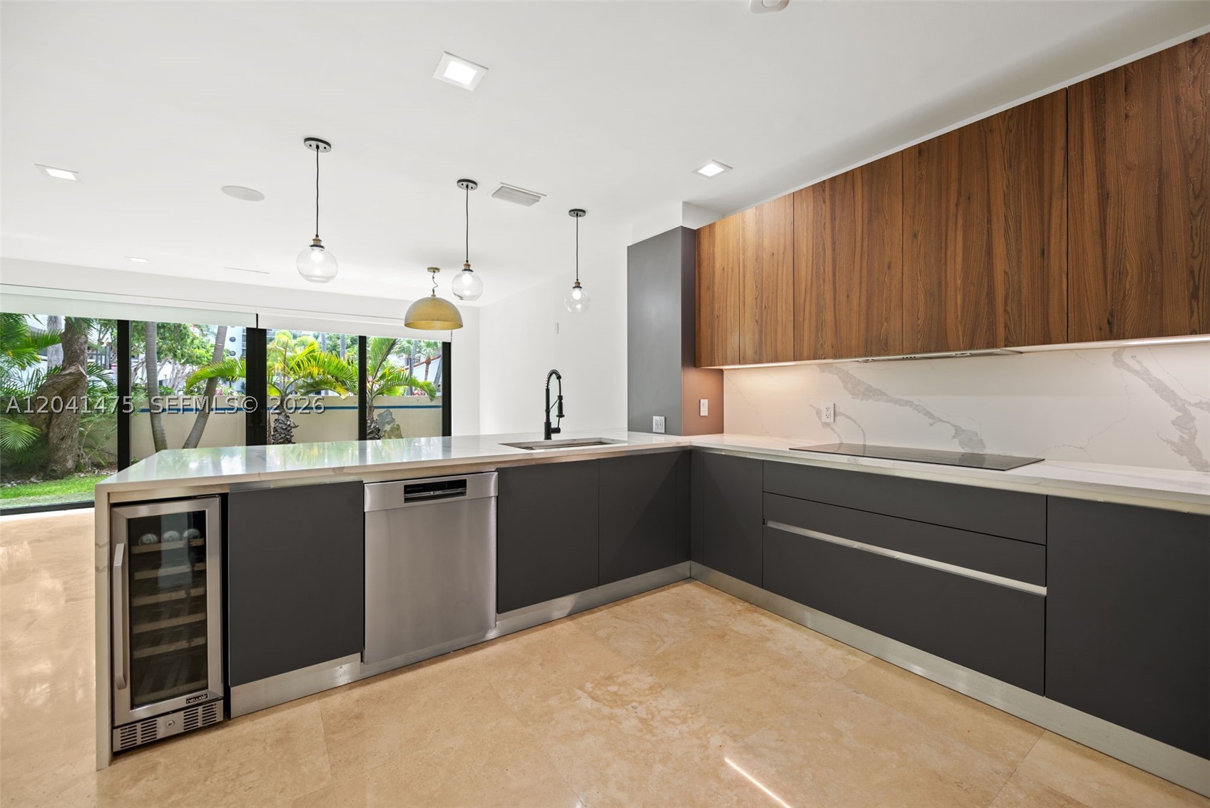 21387 Marina Cv Cir #12-F Aventura, FL 33180