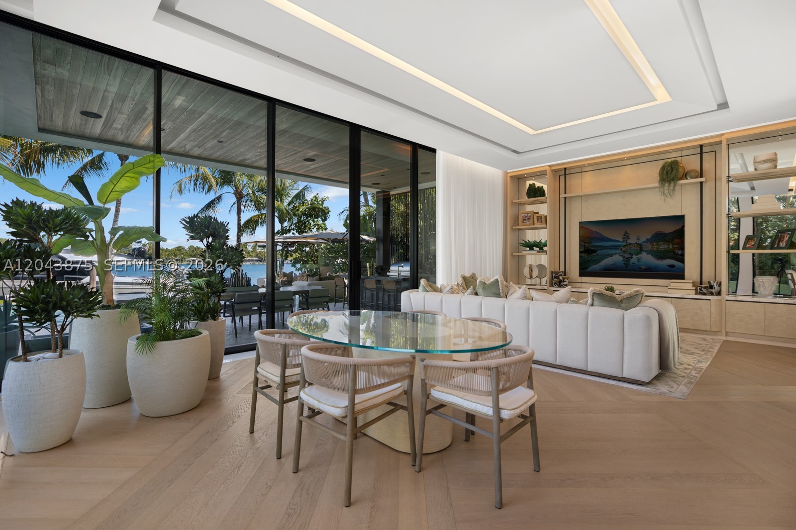 58 La Gorce Cir Miami Beach, FL 33141