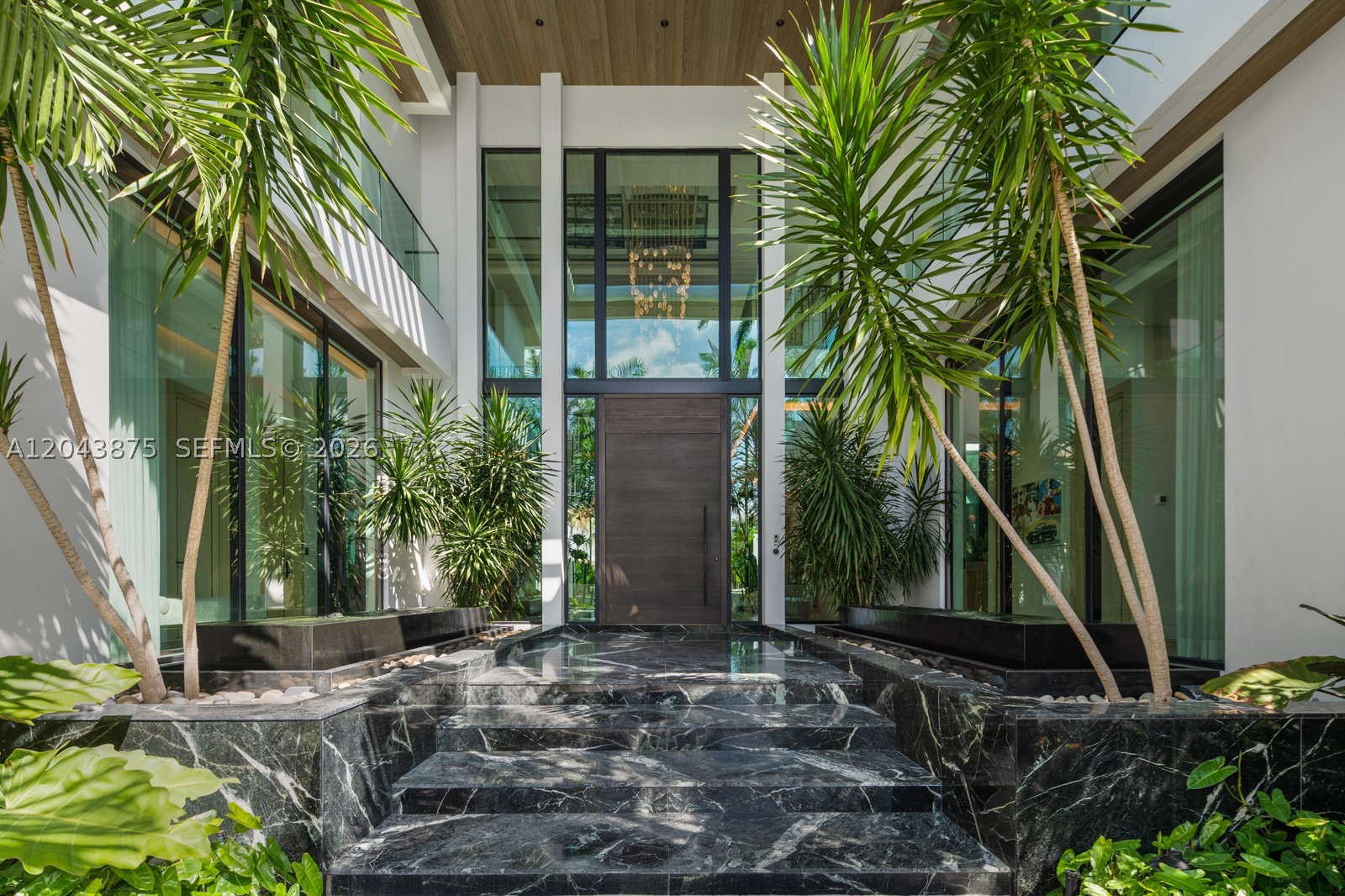 58 La Gorce Cir Miami Beach, FL 33141