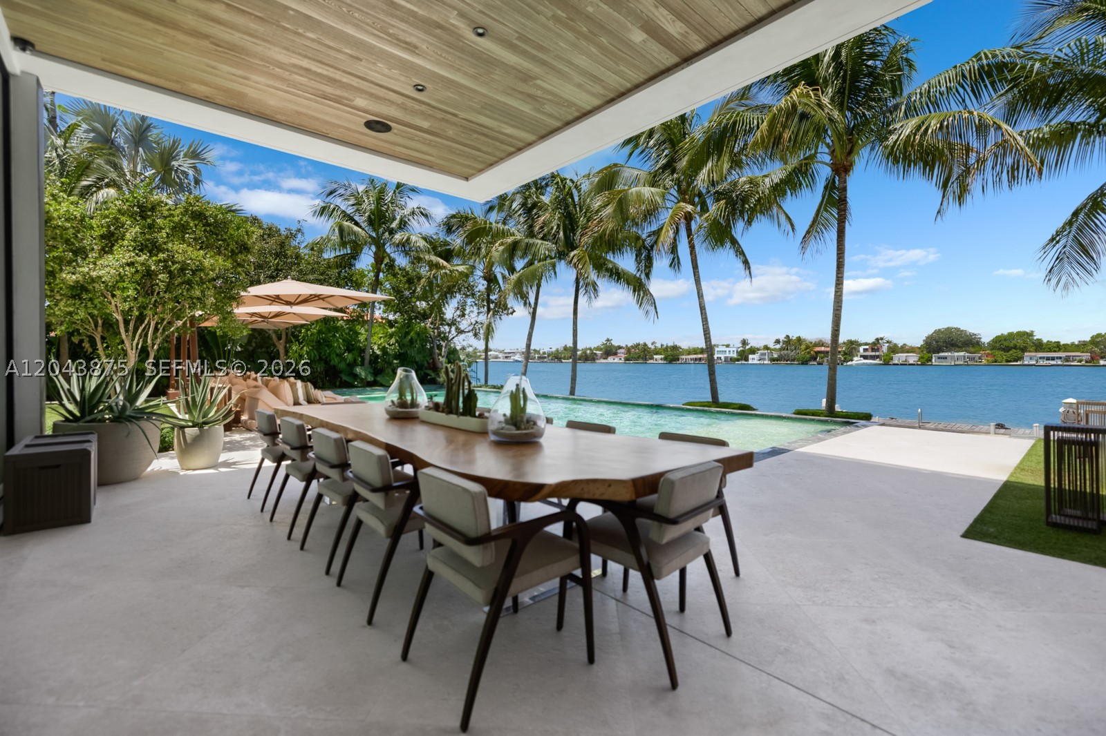 58 La Gorce Cir Miami Beach, FL 33141