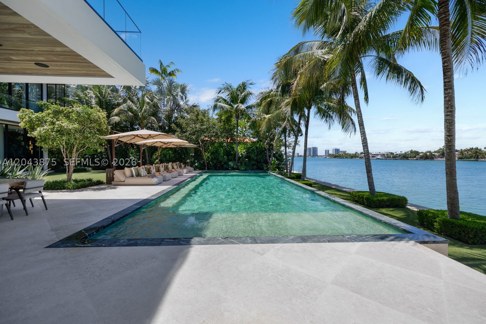 58 La Gorce Cir Miami Beach, FL 33141