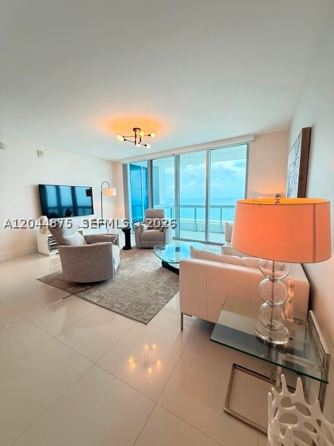 6899 Collins Ave #2201