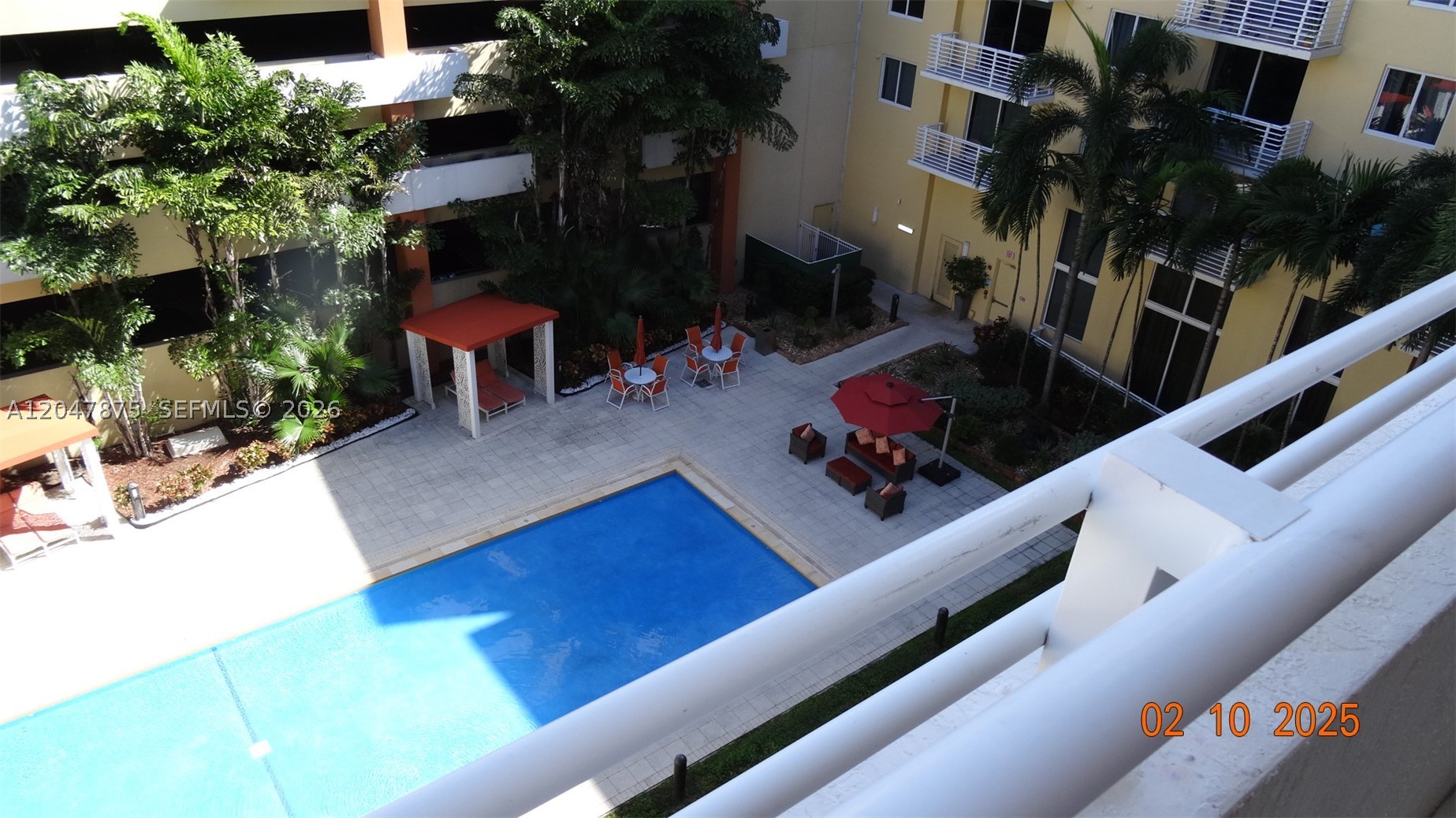 image The Venture at Aventura9