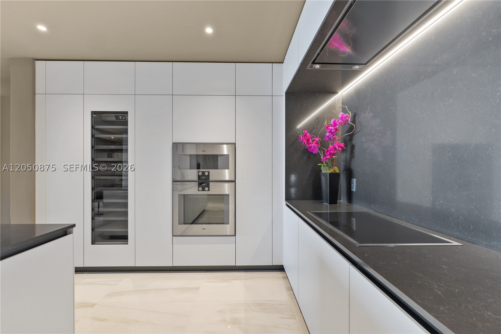 300 Biscayne Blvd Way #3104 Miami, FL 33131