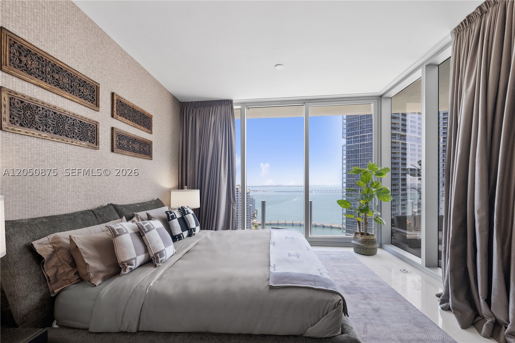 300 Biscayne Blvd Way #3104 Miami, FL 33131