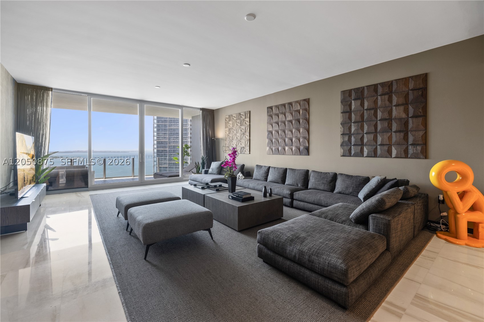 300 Biscayne Blvd Way #3104 Miami, FL 33131