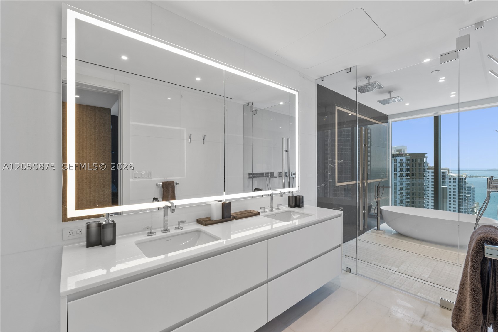 300 Biscayne Blvd Way #3104 Miami, FL 33131