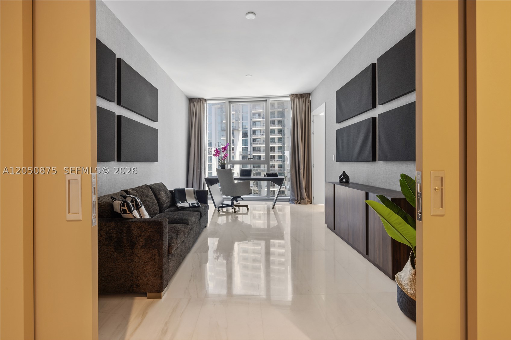 300 Biscayne Blvd Way #3104 Miami, FL 33131